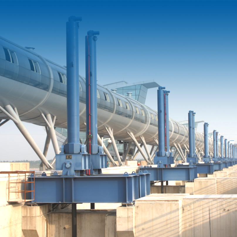 Hydraulic Hoist